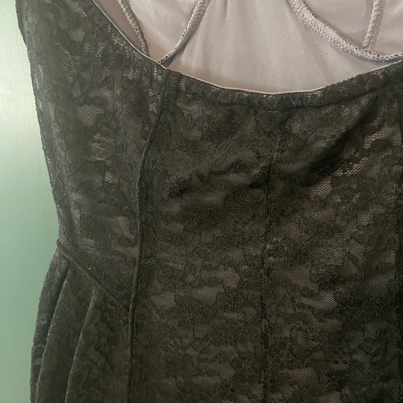 Victoria’s Secret lace bodice sleeveless dress - Picture 4 of 4